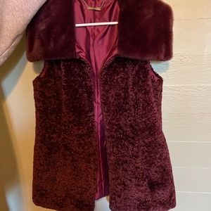 Faux fur vest with collar